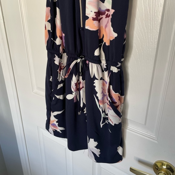 Dynamite Floral Romper - Size XS - Picture 3 of 6